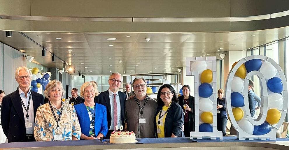 Image depicting Ulrich Jaeger (HCP co-chair 2019-22), Isabelle Moulon (EMA co-chair 2013-17), Emer Cooke EMA Executive Director, Juan Garcia Burgos (EMA co-chair 2018-), Conzalo Calvo Rojas (HCP co-chair 2013-19), Rosa Giuliani (HCP co-chair 2022-)